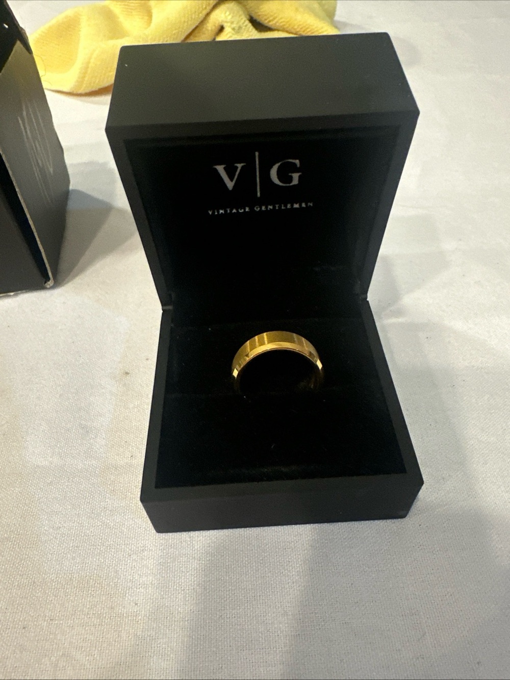 NIB men’s Vintage Gentlemen’s tungsten ring, size 8